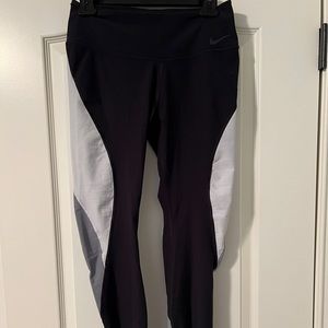 Women’s Nike dry fit leggings